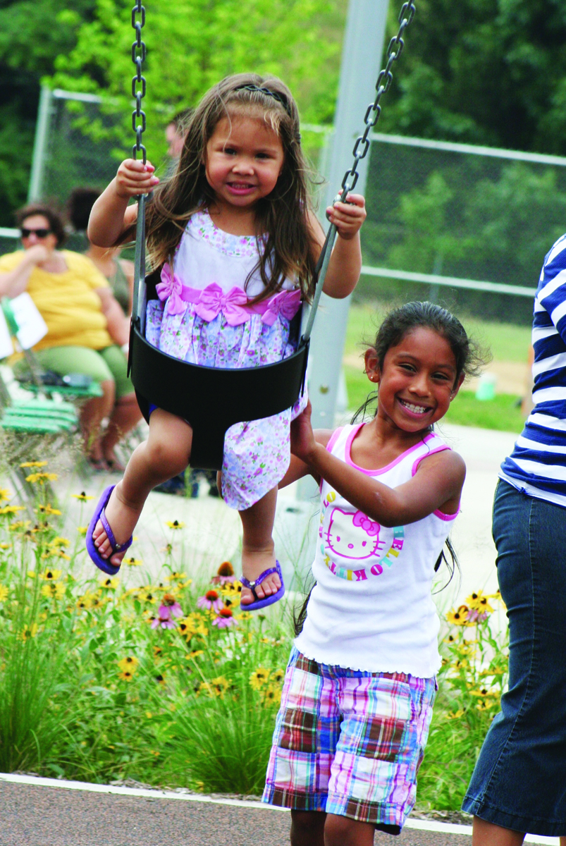 Zone Recreation Center - Swing Set